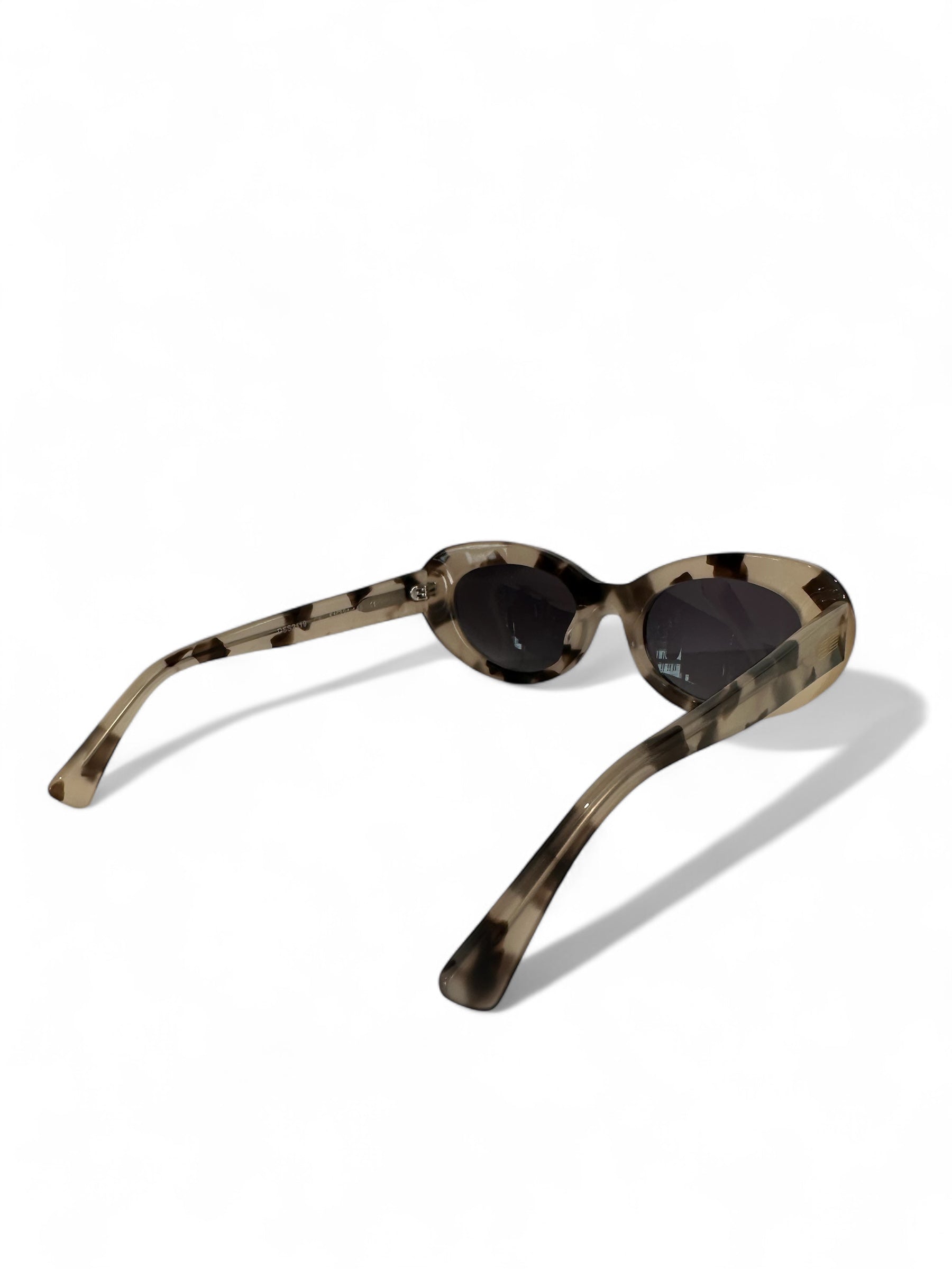 BLANG Eyewear – Schicke Tortoise-Sonnenbrille im Oval-Design
