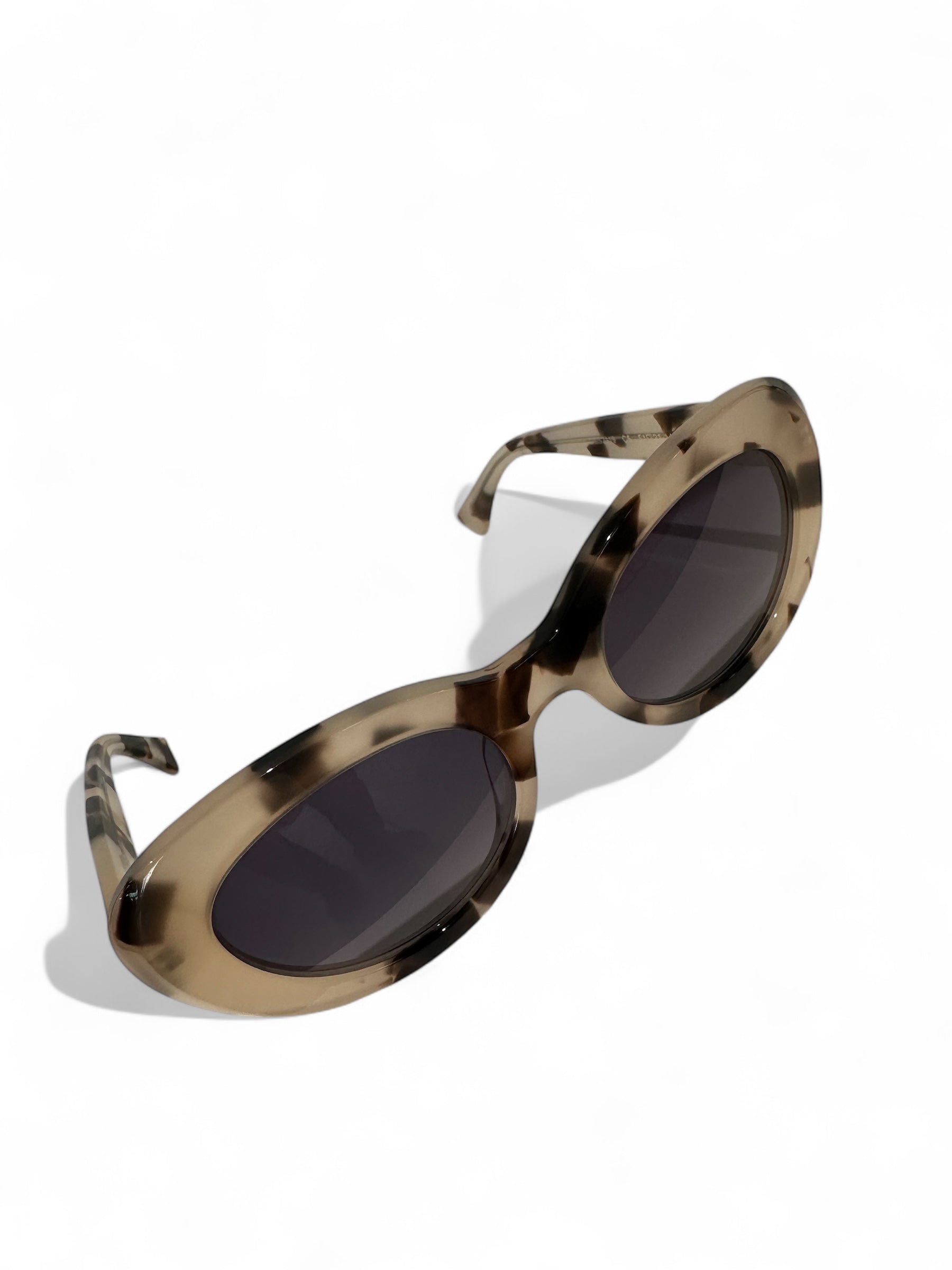 BLANG Eyewear – Schicke Tortoise-Sonnenbrille im Oval-Design