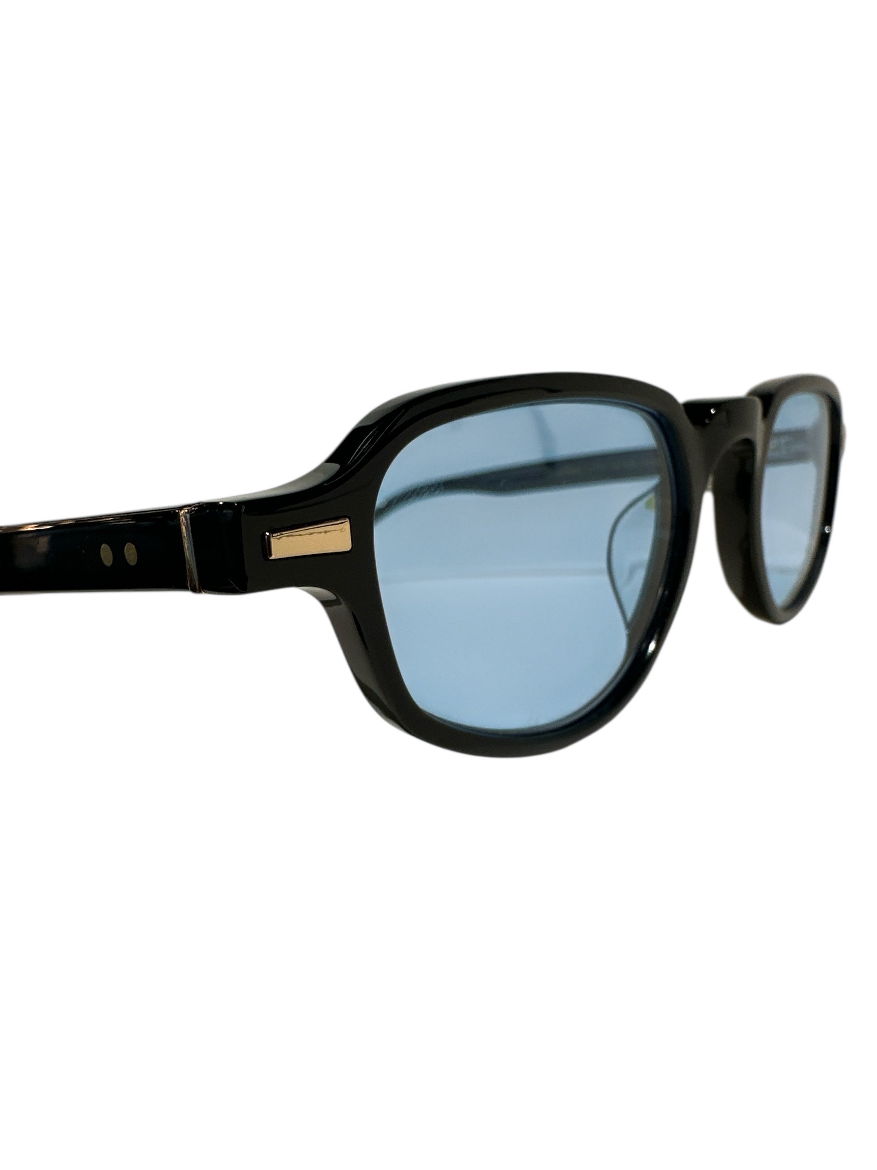 Black Frame • Blue Lens**