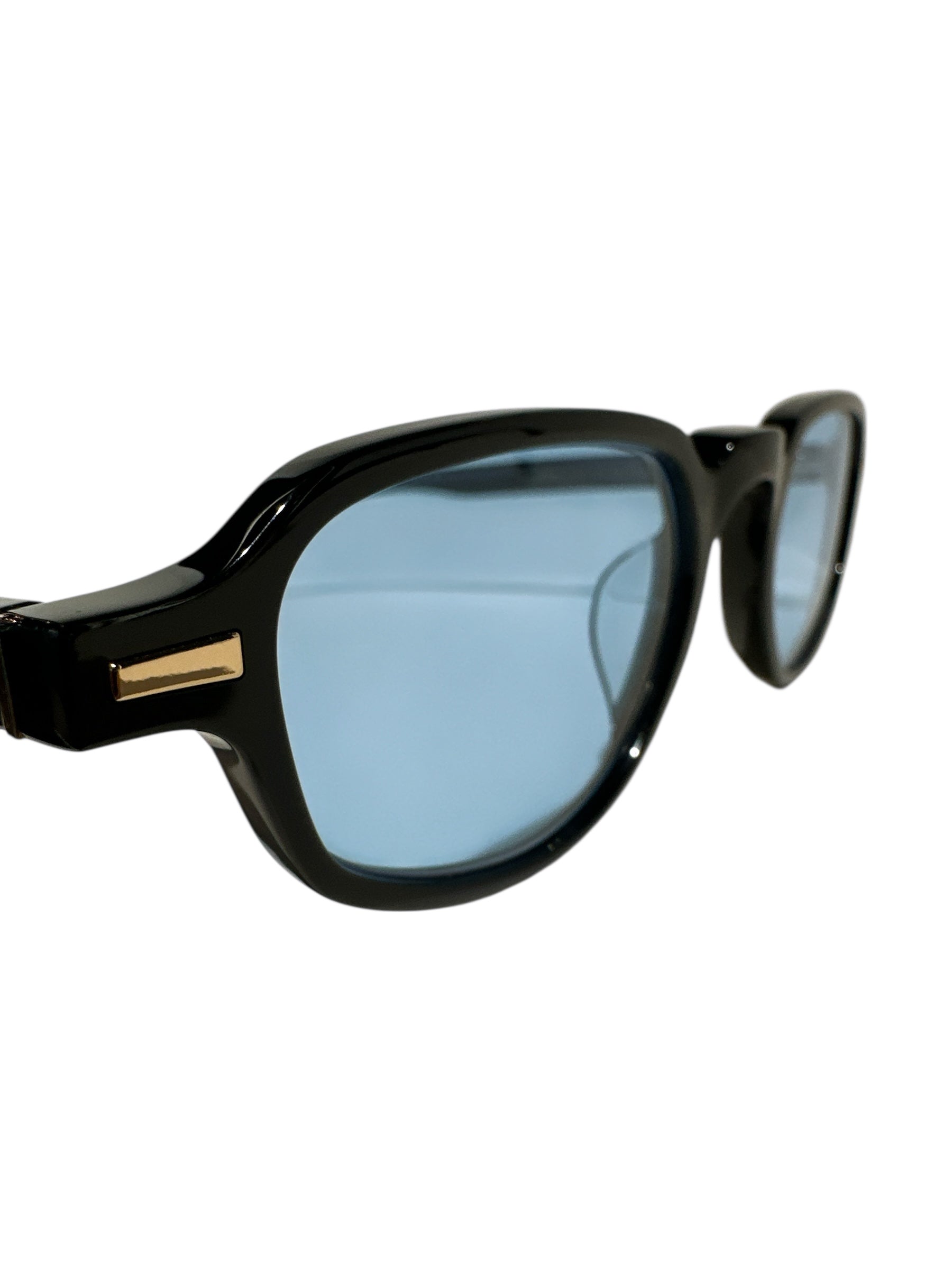 Black Frame • Blue Lens**